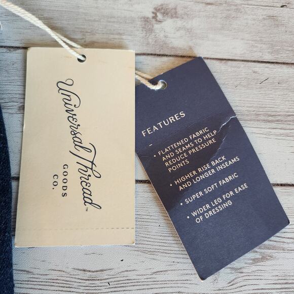 Universal Thread Adaptive Mid Rise Bootcut Jeans in Dk Blue Wash Size 12 NWT - Picture 5 of 12